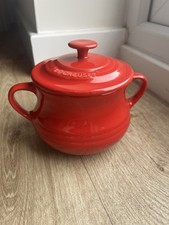 Le Creuset red small bean pot