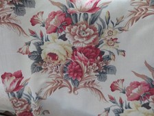 Most Romantic ROSES & SCROLLS