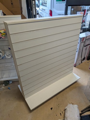 Slatwall display gondola - gondola,