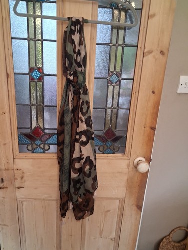 Ladies leopard skin print - skin,