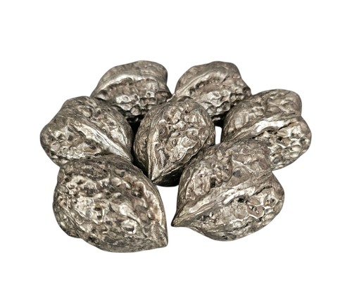 Silver coloured walnut - silver,