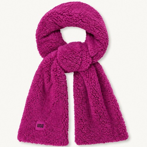 Nwt ugg uggfluff fleece - nwt,