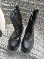 ZARA BLACK CHELSEA HEELED