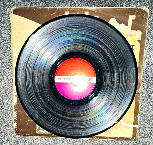 Led zeppelin plum - zeppelin, ii