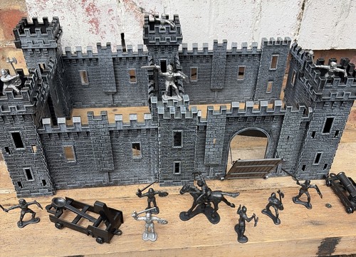 Medieval castle toy - castle, playset