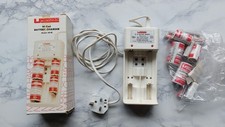 Uniross Ni-Cad Battery Charger With Charging Indicators KB-8E