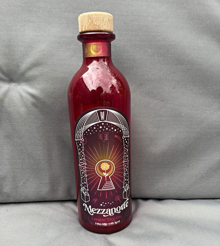 Mezzanotte ruby london dry - ruby,