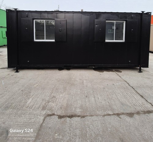 21ft 8ft open plan office - x,