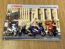 YAMAHA SCOOTER RANGE 2001 MOTORCYCLE SALES BROCHURE-MOTOR BIKE