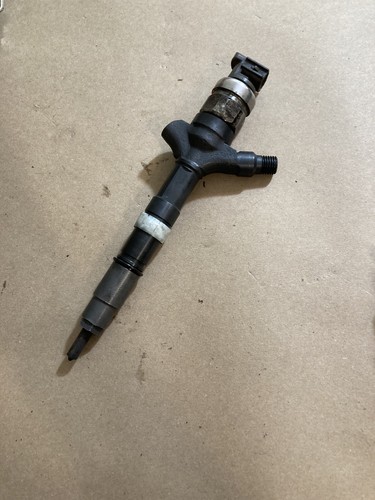Injector bosch toyota avensis - injector,