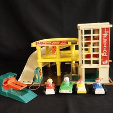Fisher Price Garage #930