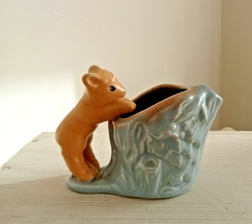 Hornsea pottery jug with - hornsea,