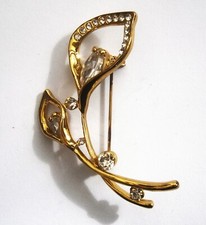 R503) Peace Lily flower cut glass gold tone vintage brooch pin