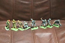 Britains Deetail Mixed WW2 Soldiers 1/32 x 8 