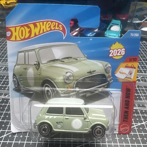 Hot wheels austin mini - hot,