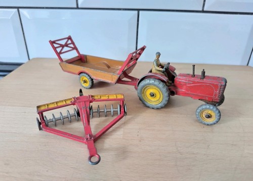 Dinky 27a massey harris - dinky,
