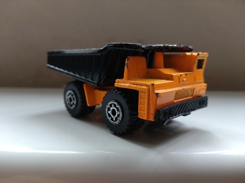 Matchbox dump truck - dump, 1989