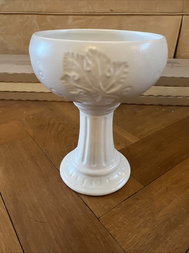 Pedestal vase flower - pedestal,