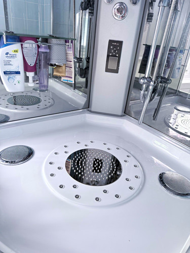 Quadrant corner shower cabin - quadrant,