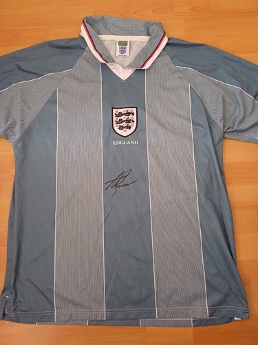 Alan shearer hand signed - alan,