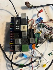 VW T4 TRANSPORTER 2.5 PETROL 2002 FUSE BOX AND RELAYS