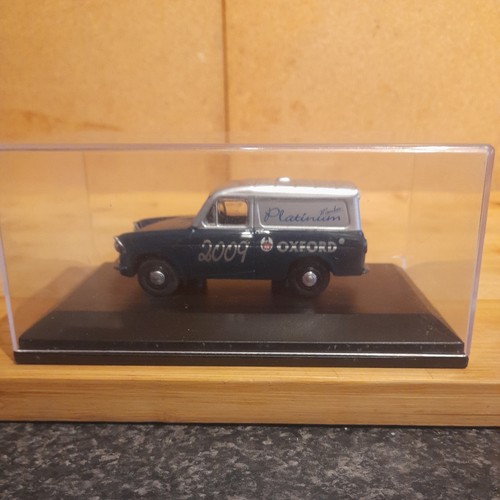 Oxford diecast ford - ·, anglia