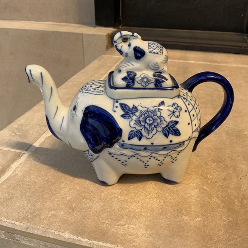 Vintage blue white elephant - vintage,
