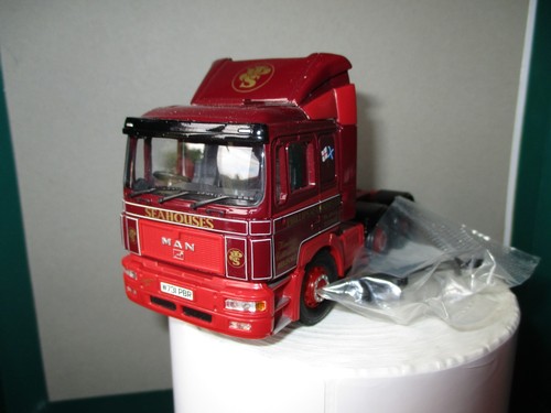 Unboxed scale corgi - 1/50,