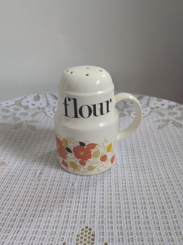 Flour shaker vintage - flour,