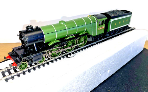 Hornby r2549 green lner - oo,