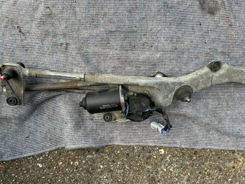 Lexus rx300 windscreen wiper - lexus,