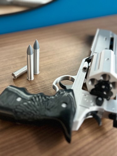 Resident evil requiem - resident, revolver