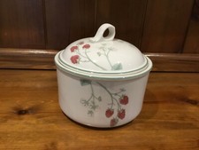 Wedgwood Raspberry Cane Lidded