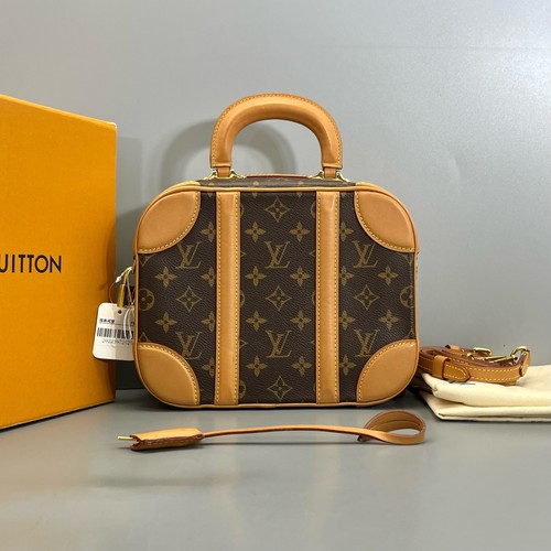 Authentic pre owned - pre‑owned, louis