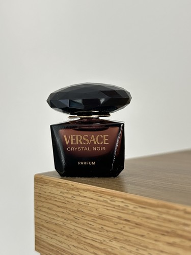 Versace crystal noir parfum - noir,
