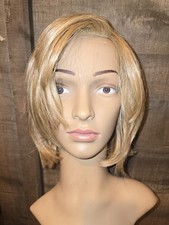 Ten wig raquel - on, in