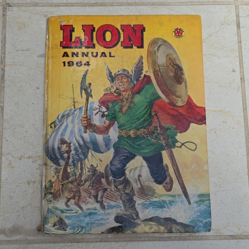 Lion annual 1964 fleetway - lion,
