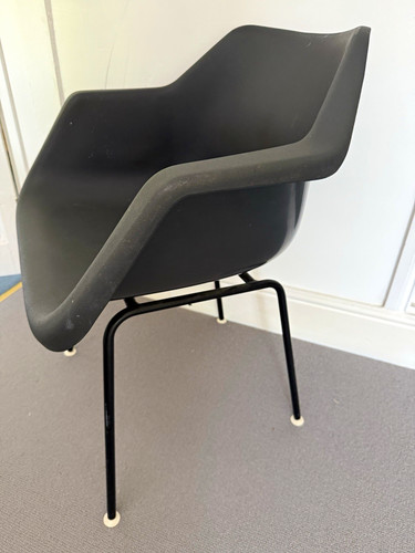Black armless floor chair - black,