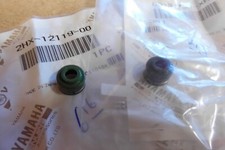 YAMAHA TTR125  TT-R125  2000-2017  GENUINE VALVE STEM OIL SEALS - # 2XH-12119-00