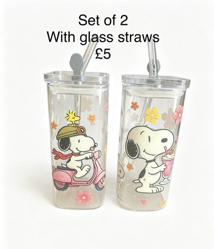 Set snoopy cups with - 2,