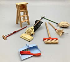 Vintage Miniature Dolls house