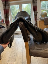 Kent and Masters Cob GP Adjustable Saddle Black W/red Gullet Plate, 17”