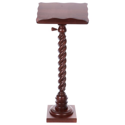 Wood lectern with - , torchon