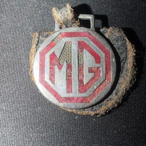 Car club badge key - key, chain