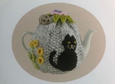HA014 KNITTING PATTERN BLACK KITTY CAT TEA COZY IN DK