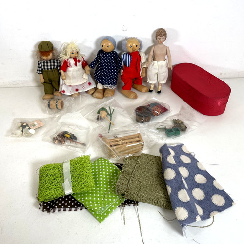 Small bundle dolls house - bundle,