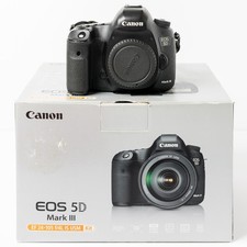 Canon EOS 5D Mark III DSLR