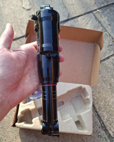Rockshox deluxe air rear shock - deluxe,