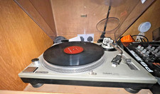 Technics SL-1200 MK2 Turntabl