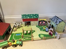 Tidlo Wooden Oldfield Farm